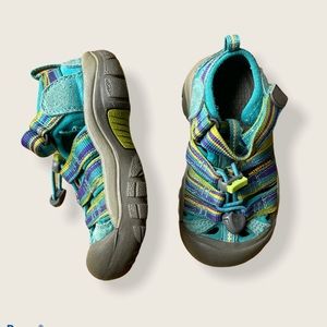 Keen Newport H2 Closed Toe Hiking Sandals Sz: 8